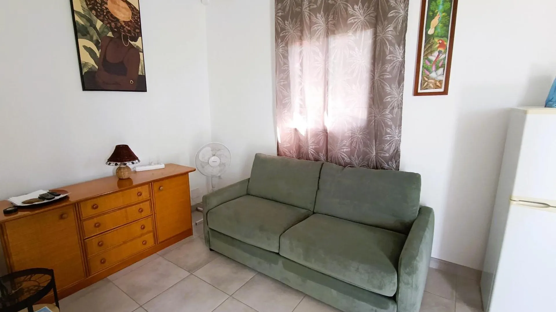 بيت للعطل Kaz A Klemence Gite Creole Avec Piscine Et Table Dhotes A Anse Bertrand